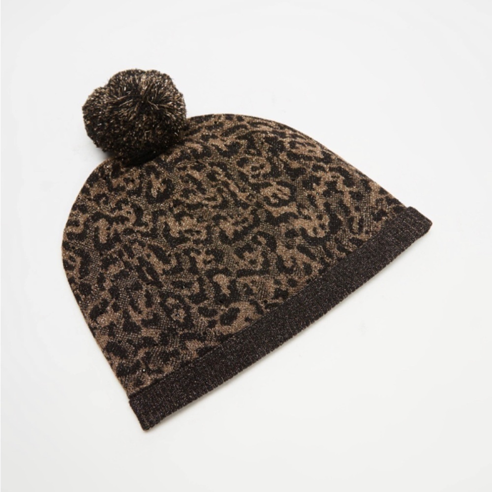 NWT Camilla Abington Palace knit metallic animal print beanie with pompom